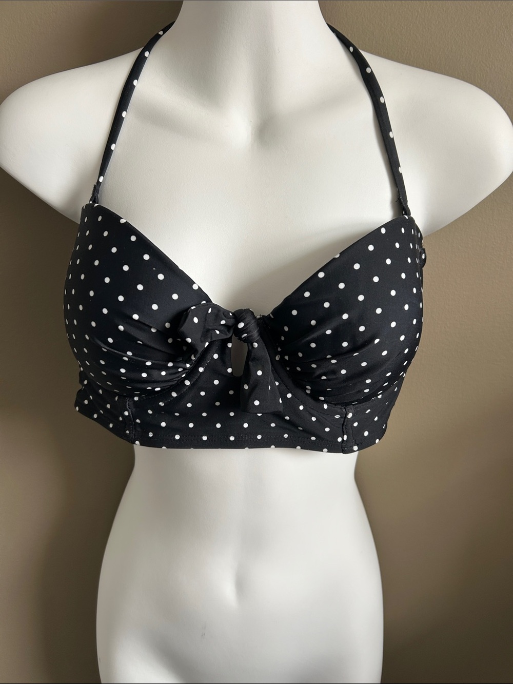 Retro Chic! Aerie Black & White Polka Dot Underwire Halter Bikini Top - 34D